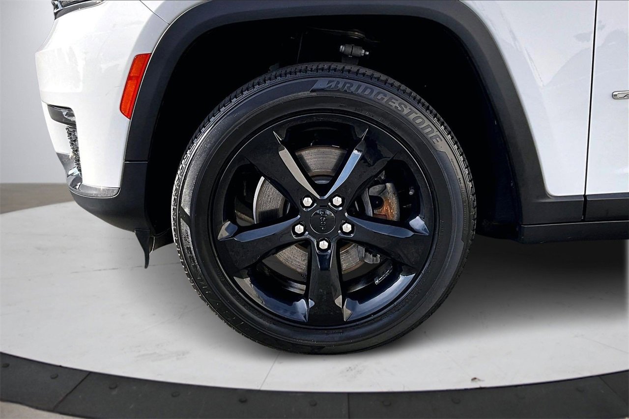 Certified 2022 Jeep Grand Cherokee L Limited image 35