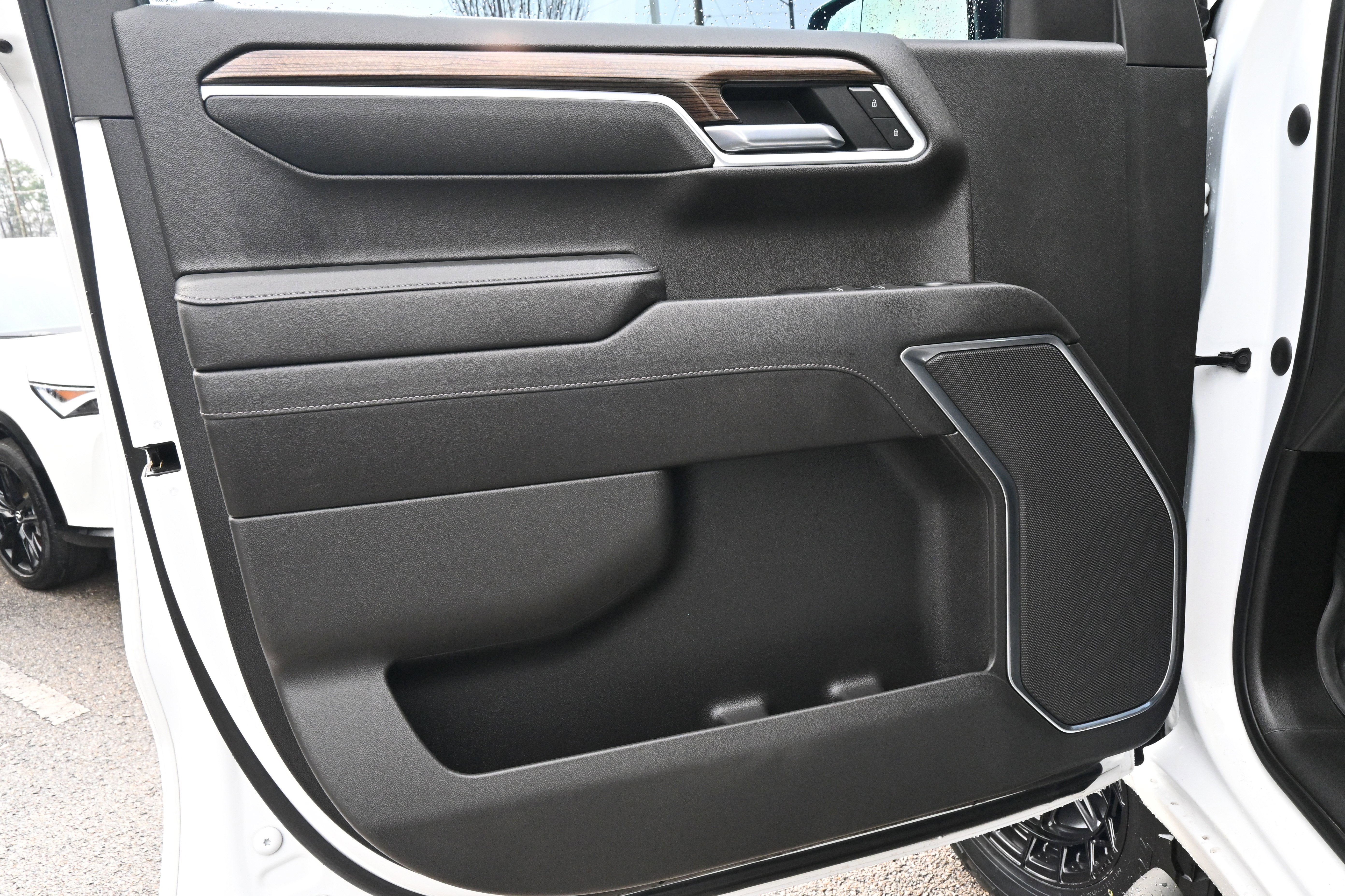Used 2022 Chevrolet Silverado 1500 LT Trail Boss w/ Protection Package image 28