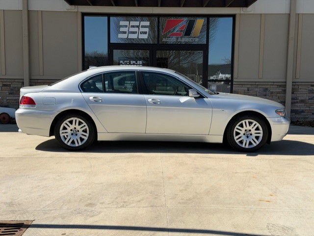 Used 2002 BMW 745i RWD image 3
