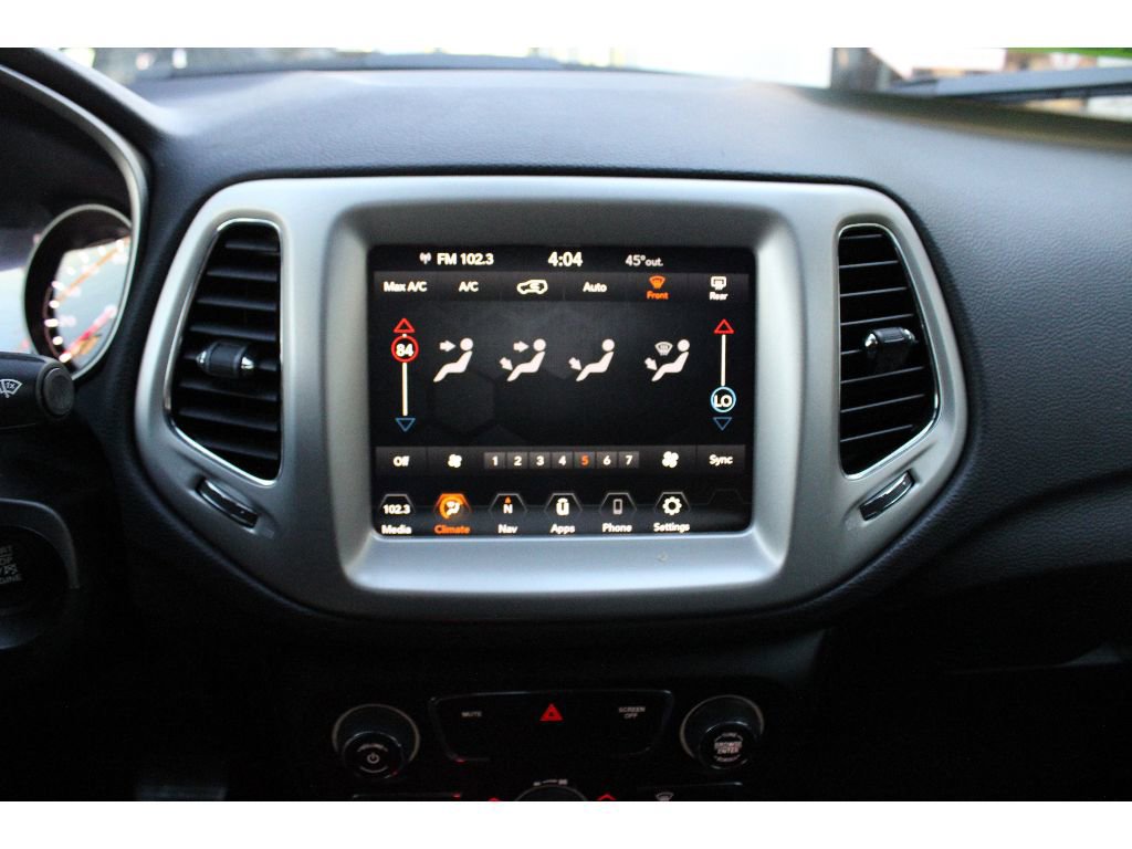 Certified 2021 Jeep Compass Latitude image 26