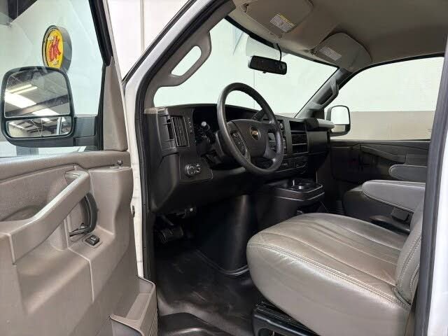 Used 2022 Chevrolet Express 2500 w/ Driver Convenience Package RWD image 12