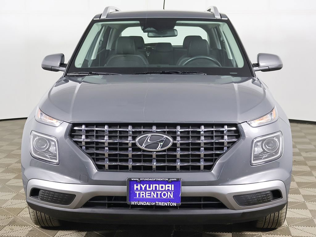 Certified 2024 Hyundai Venue SEL FWD image 10