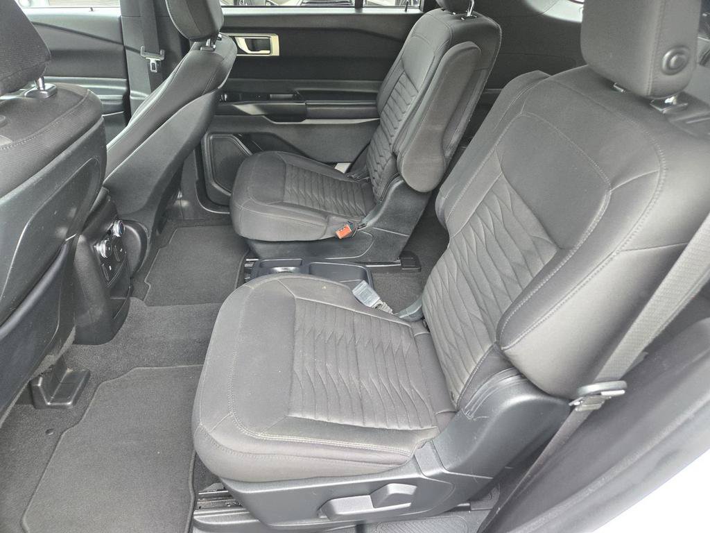 Used 2020 Ford Explorer XLT AWD/4WD image 18
