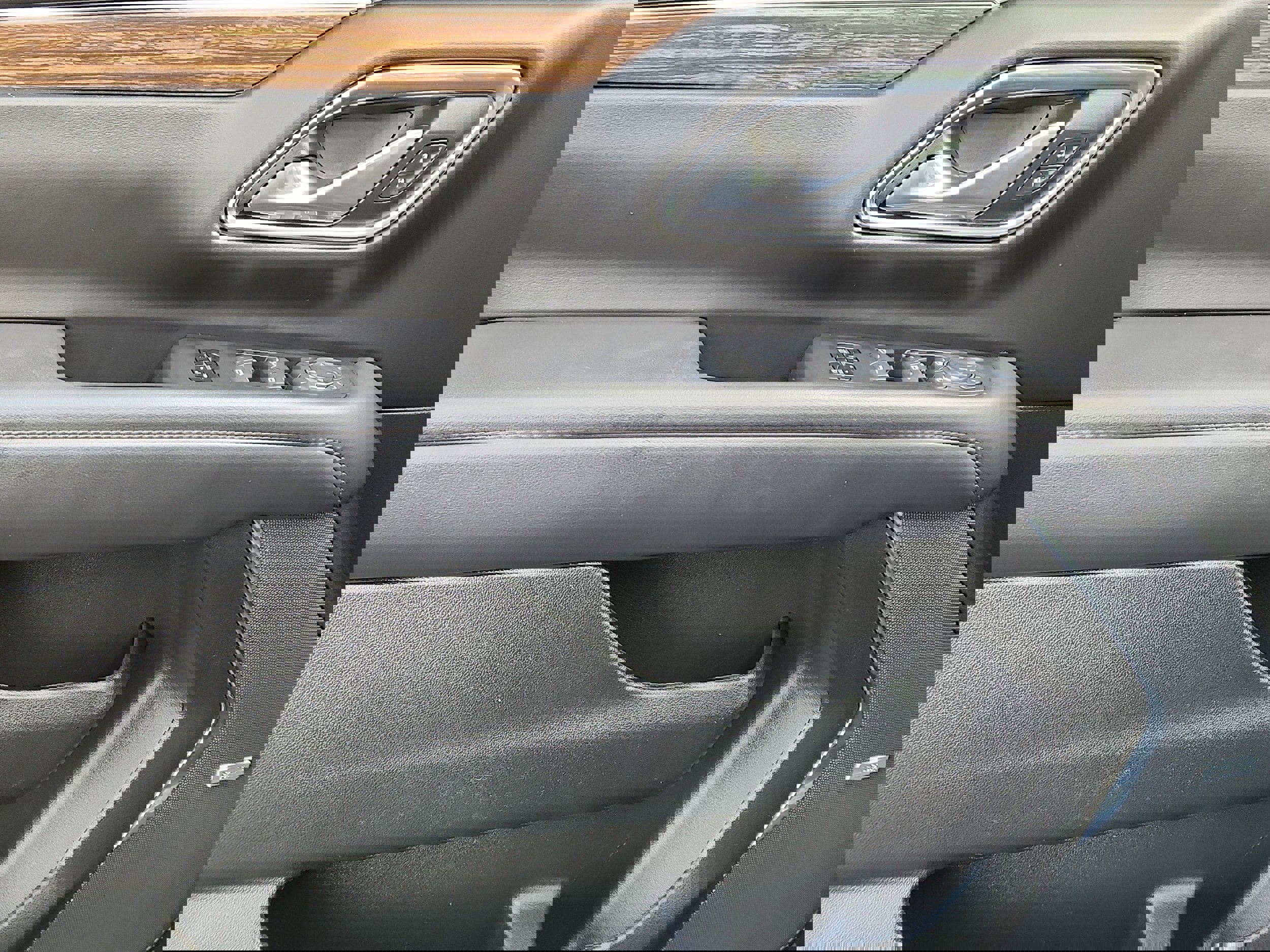 Used 2023 Chevrolet Tahoe High Country image 8