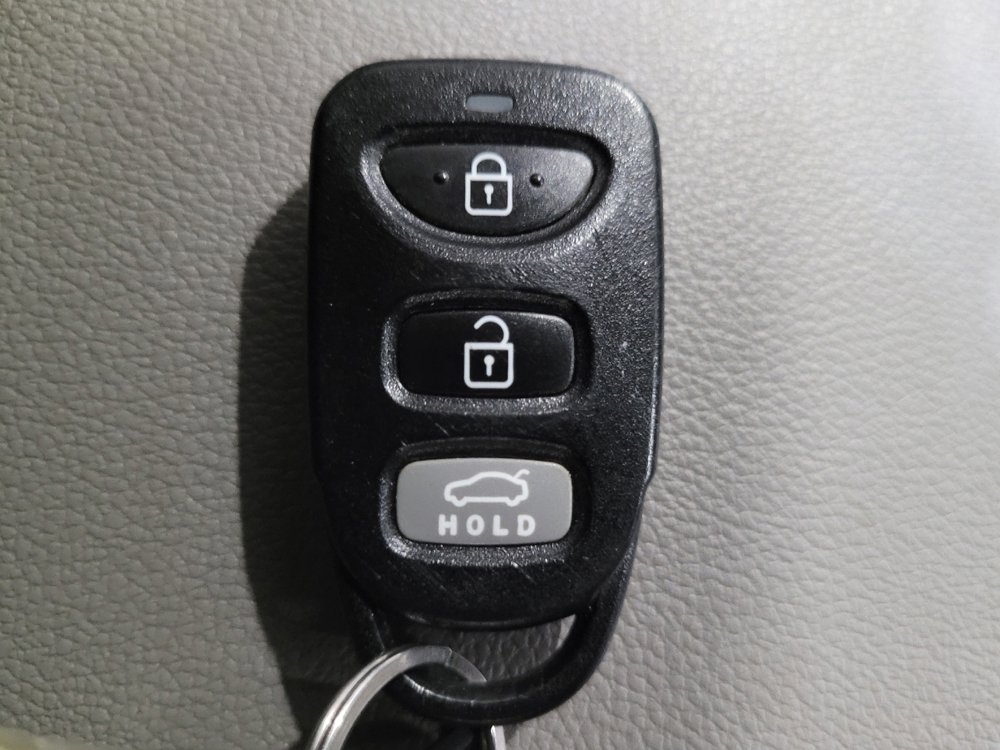 Used 2018 Hyundai Elantra SE w/ Winter Weather Package FWD image 32