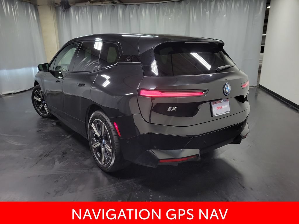 Used 2024 BMW iX xDrive50 w/ Premium Package AWD/4WD image 6