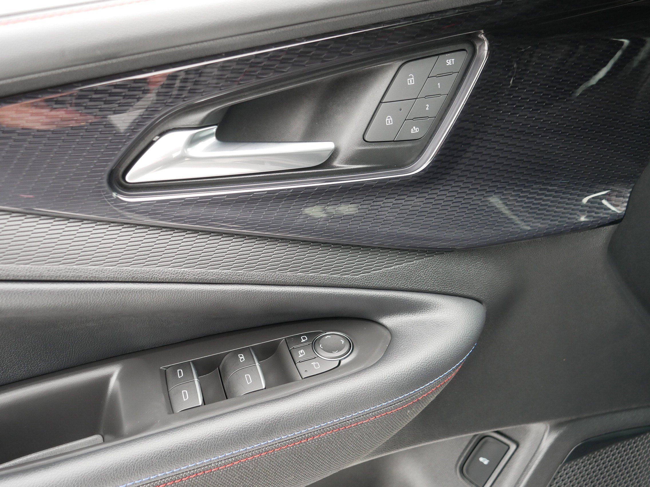 Used 2024 Chevrolet Blazer EV RS image 19