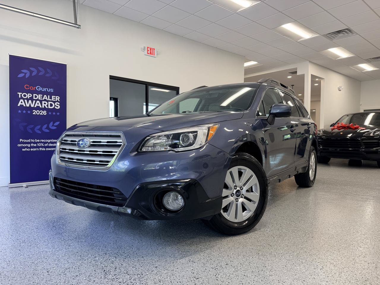 Used 2017 Subaru Outback 2.5i Premium AWD/4WD image 2
