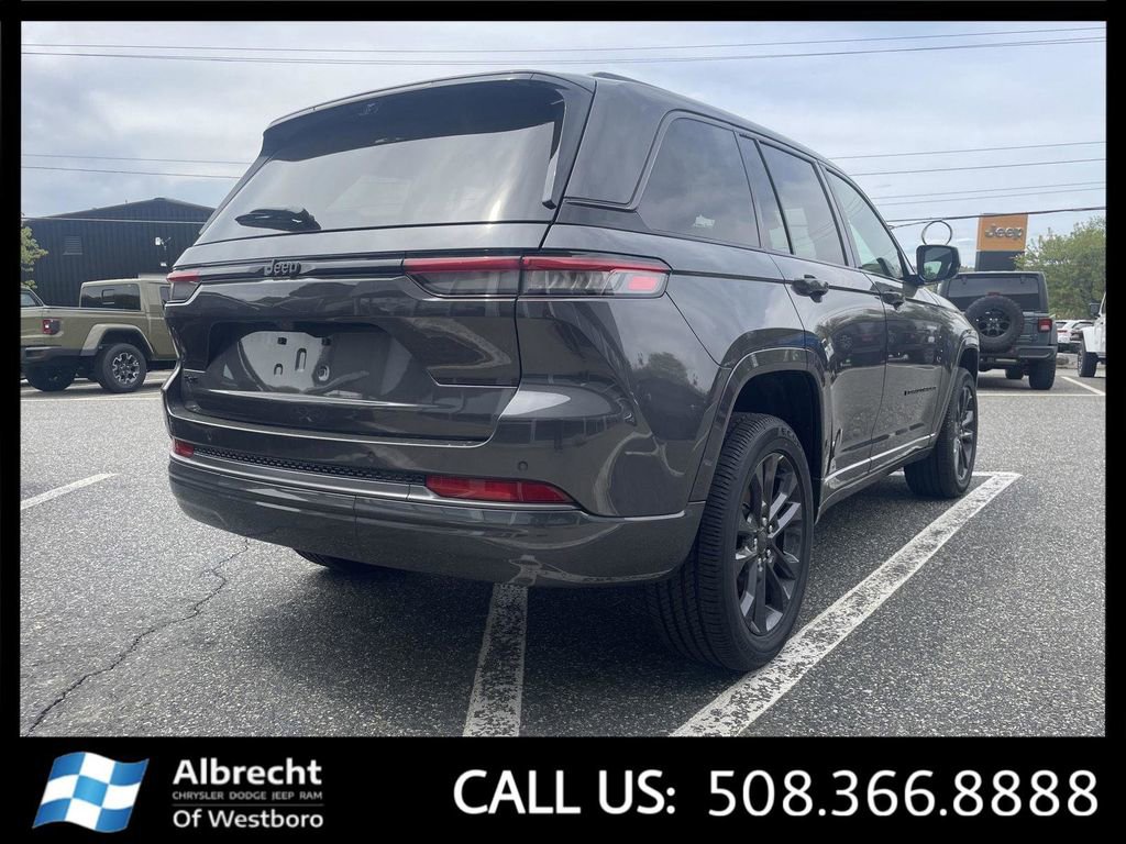 New 2026 Jeep Grand Cherokee Limited AWD/4WD image 5