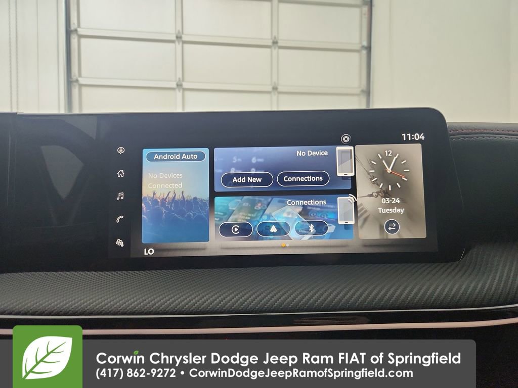 Used 2025 Nissan Kicks SR w/ Illumination Package image 23