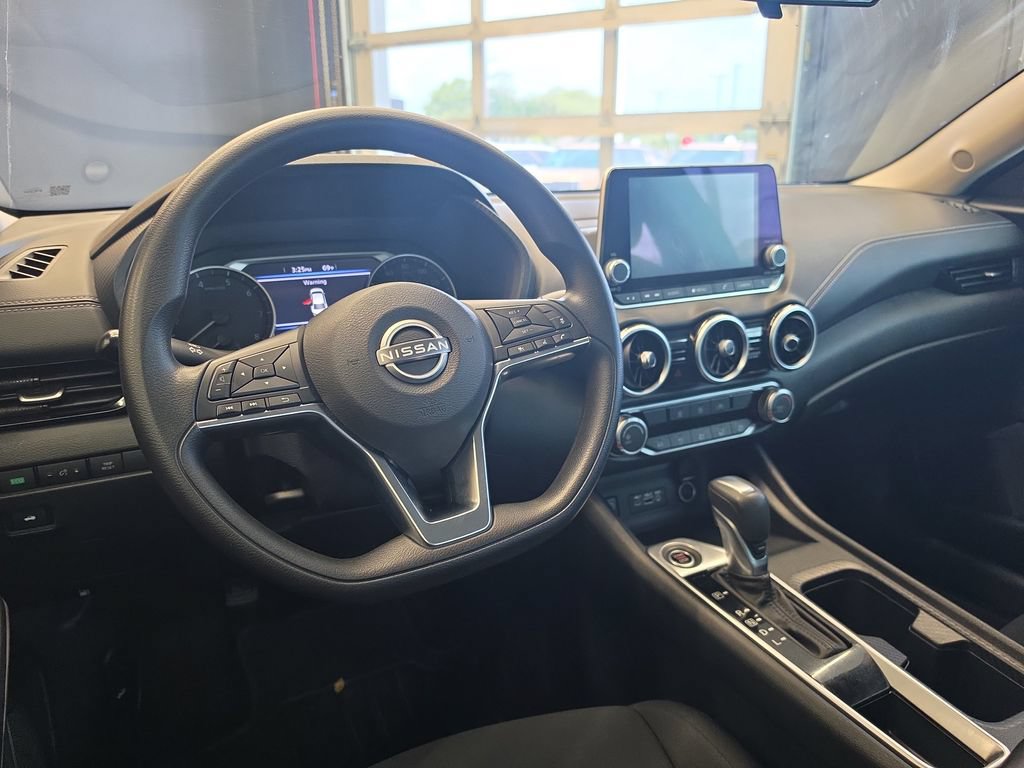 Used 2024 Nissan Sentra SV FWD image 18