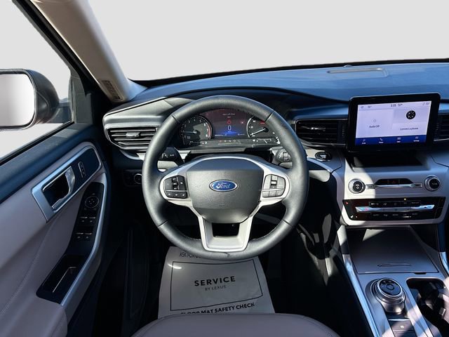 Used 2024 Ford Explorer XLT w/ Equipment Group 202A image 17
