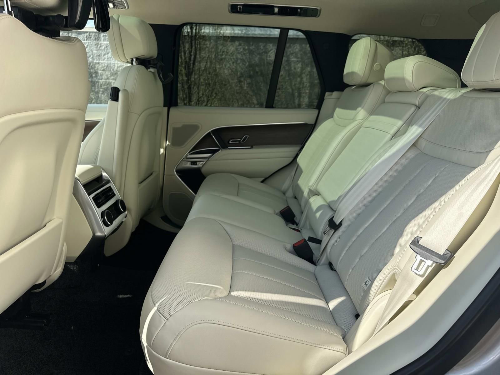 New 2026 Land Rover Range Rover SE AWD/4WD image 19