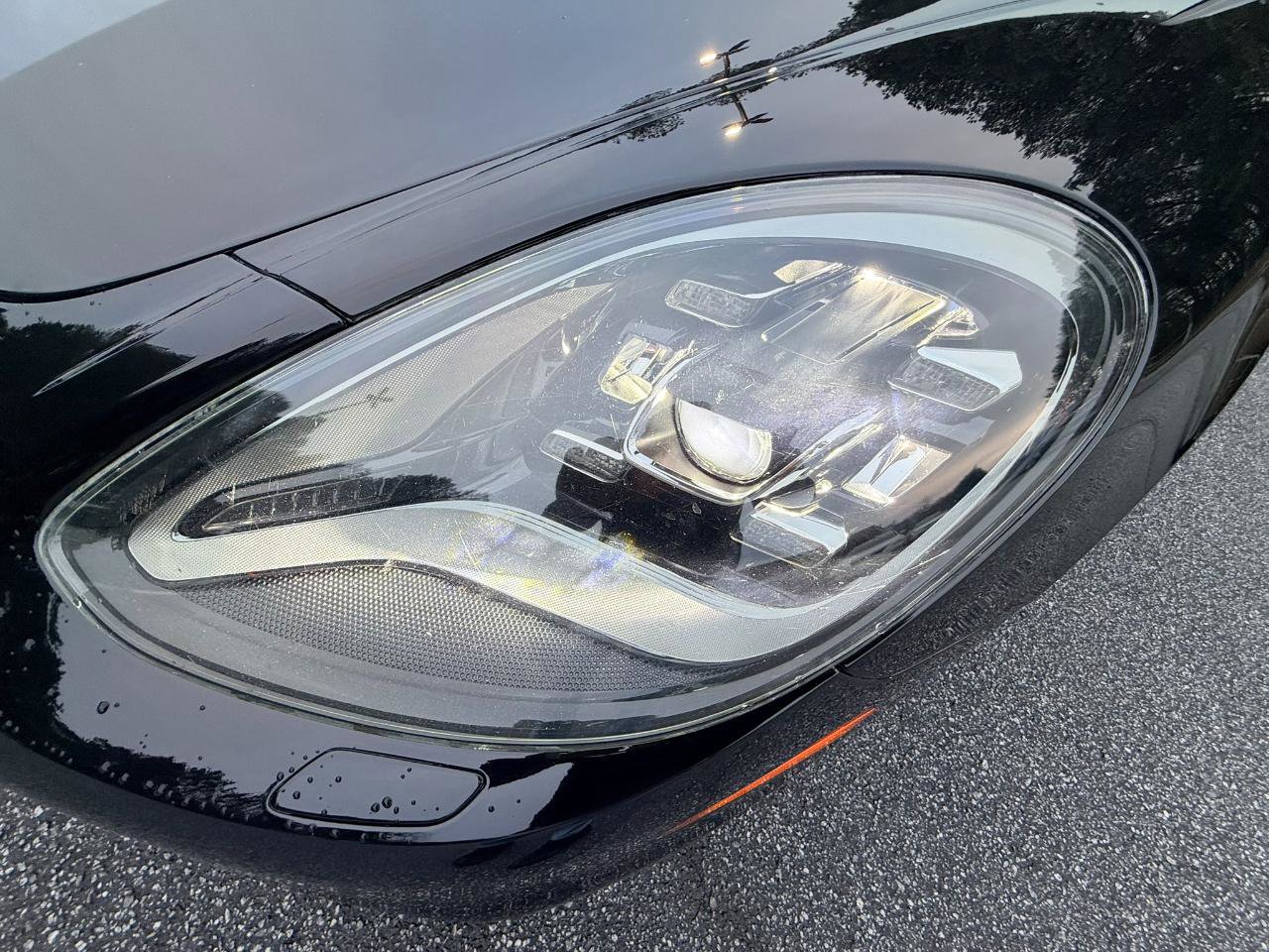 Used 2018 Porsche Panamera 4 AWD/4WD image 35