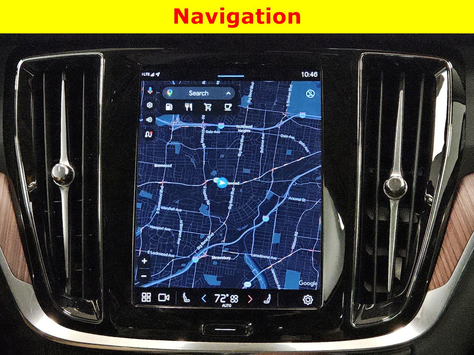 Used 2024 Volvo V60 B5 Cross Country Plus image 18