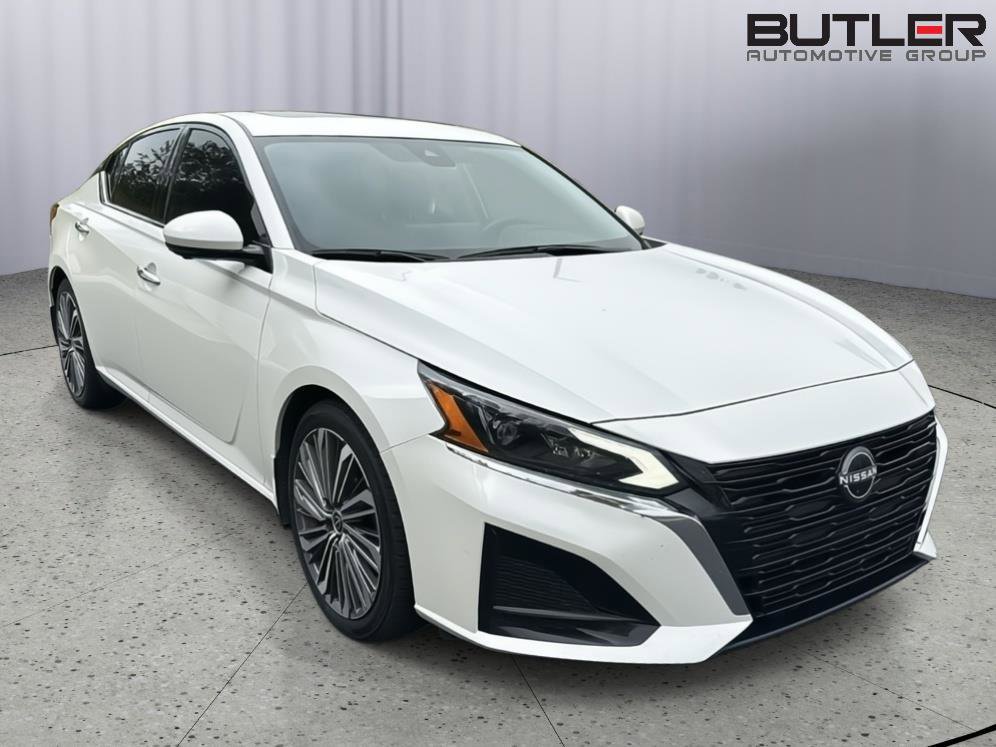 Used 2023 Nissan Altima 2.5 SL FWD image 2