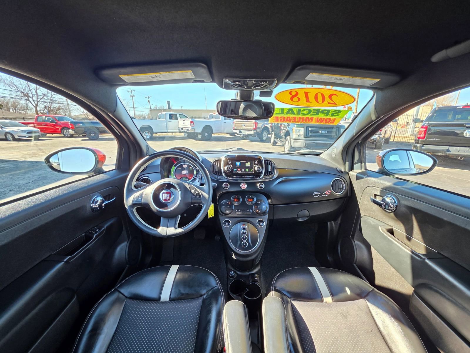 Used 2018 FIAT 500 e w/ Esport Package image 2