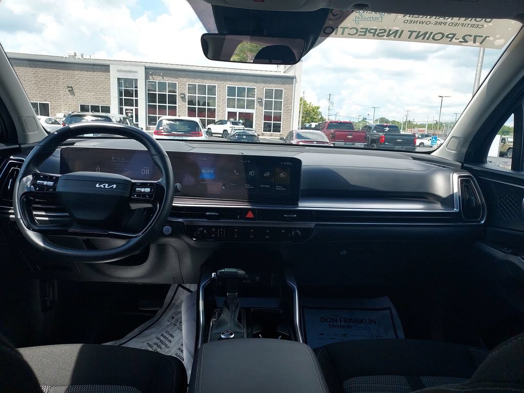 Used 2026 Kia Sorento LX FWD image 15