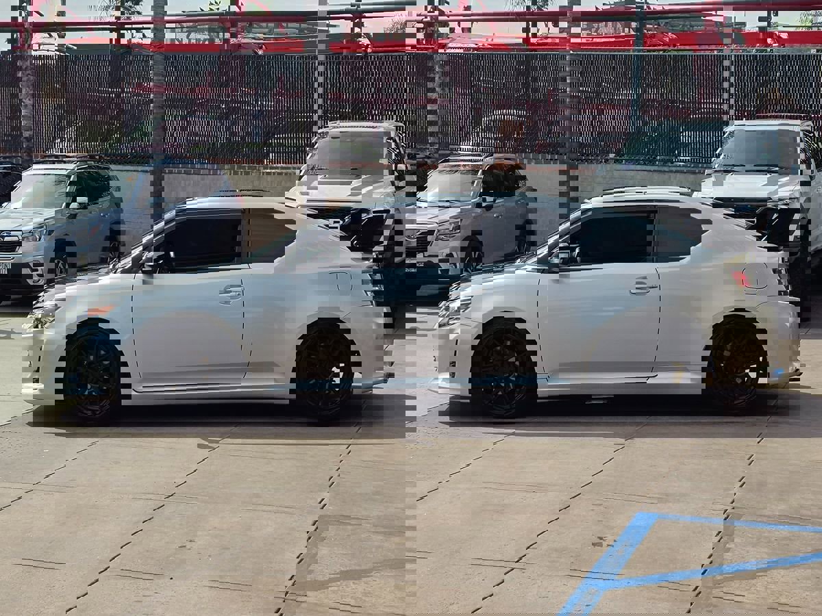 Used 2014 Scion tC image 10