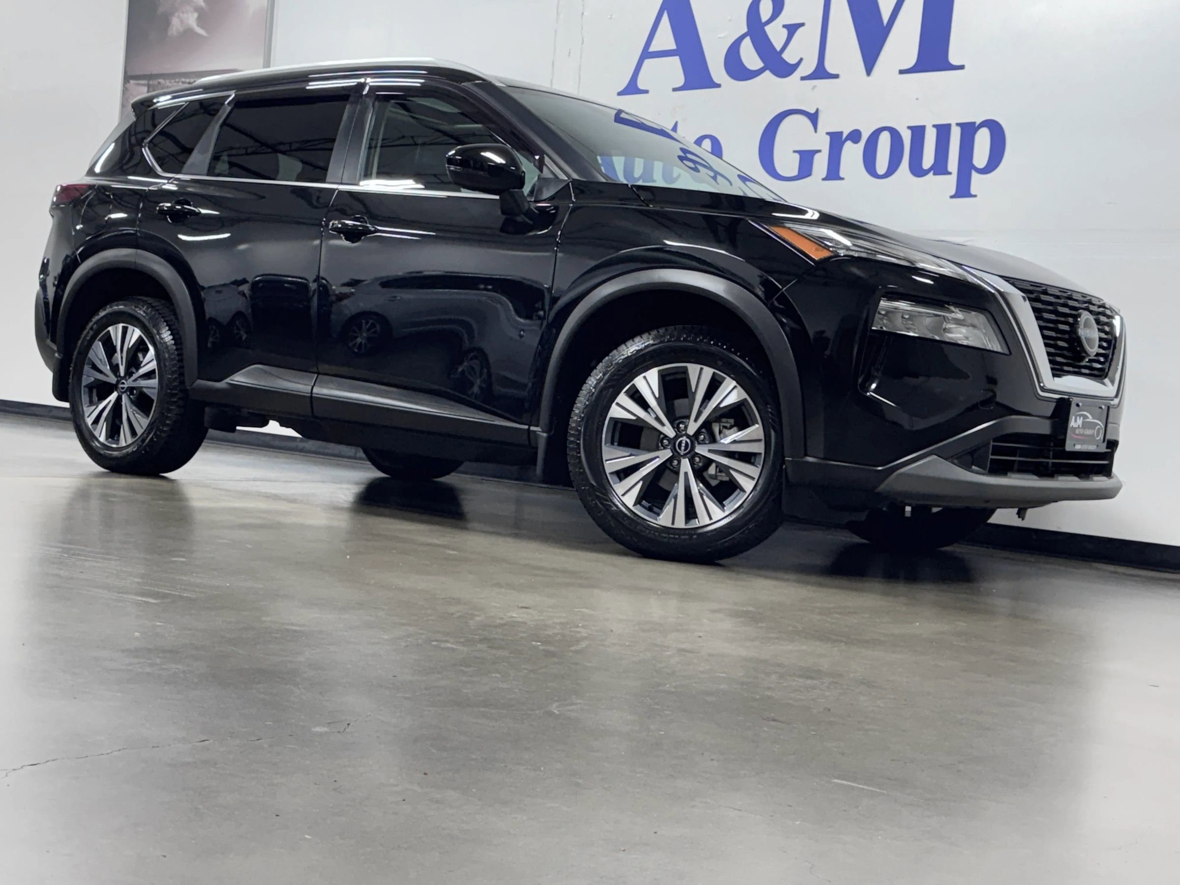 Used 2022 Nissan Rogue SV w/ SV Premium Package image 3