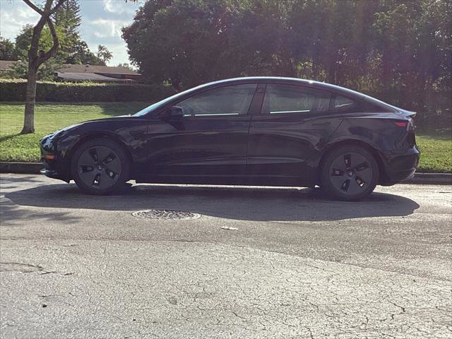 Used 2023 Tesla Model 3 Standard Range RWD image 4