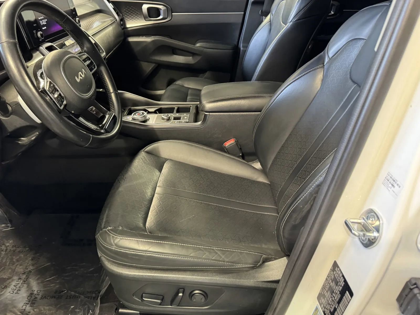 Used 2023 Kia Sorento EX image 12