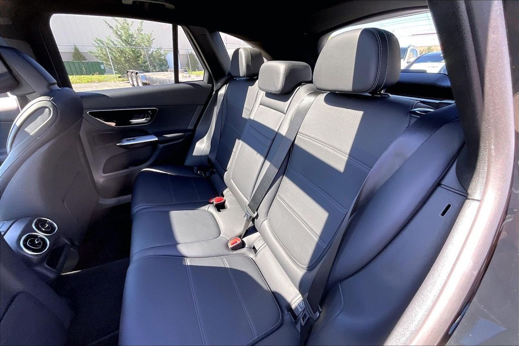 Certified 2025 Mercedes-Benz GLC 350e 4MATIC image 18