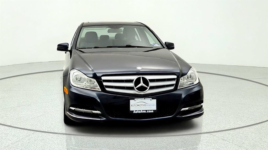Used 2013 Mercedes-Benz C 300 4MATIC Sedan image 2