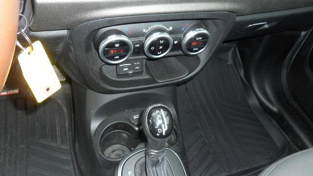 Used 2014 FIAT 500L Trekking w/ Popular Equipment Group image 26