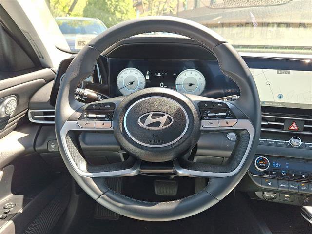 Certified 2024 Hyundai Elantra Limited FWD image 16