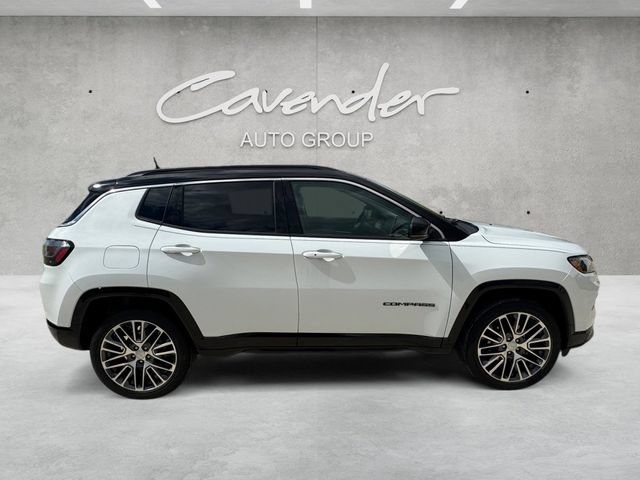Used 2022 Jeep Compass Limited w/ Elite Group AWD/4WD image 17