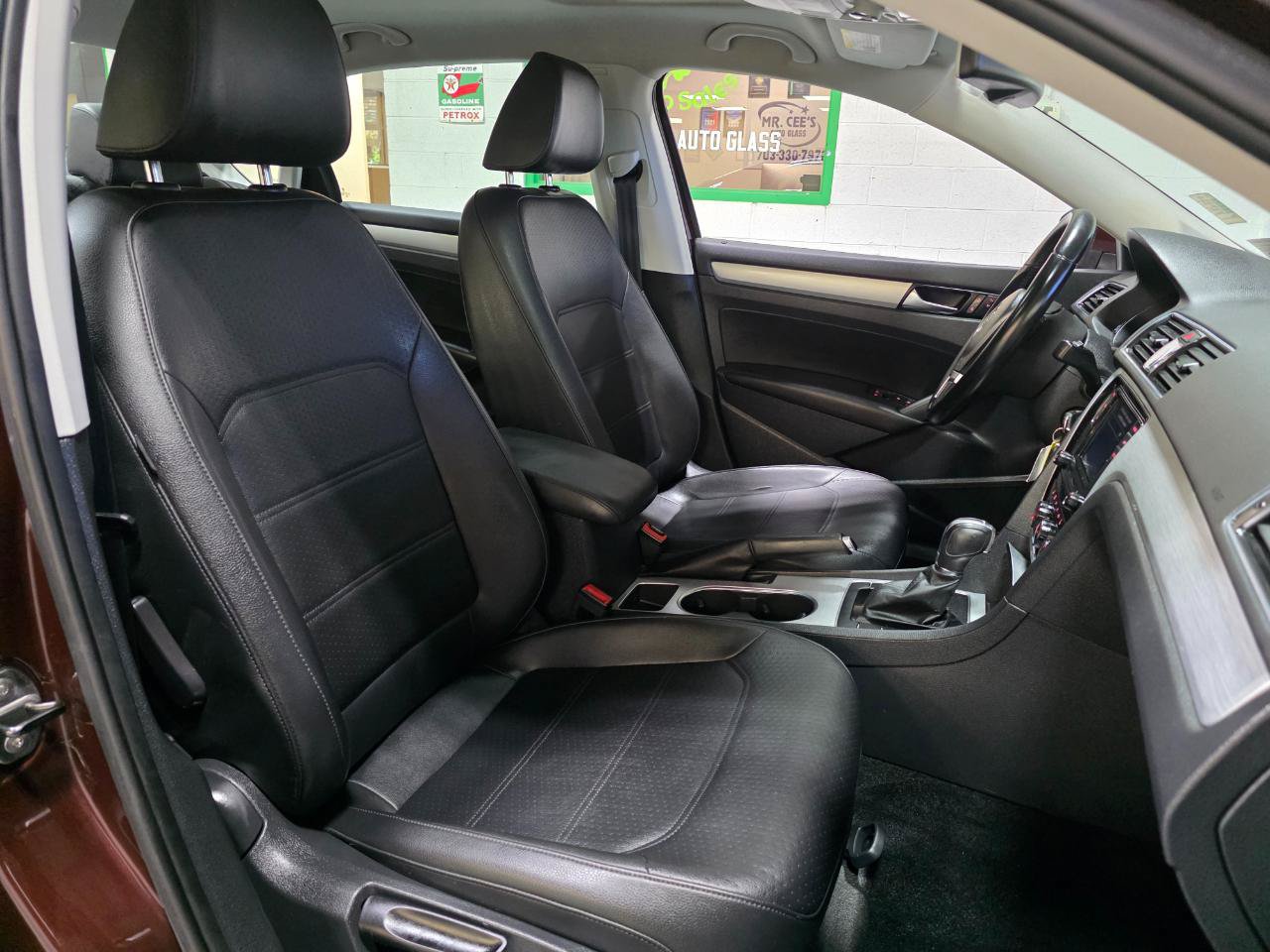 Used 2013 Volkswagen Passat TDI SE FWD image 23