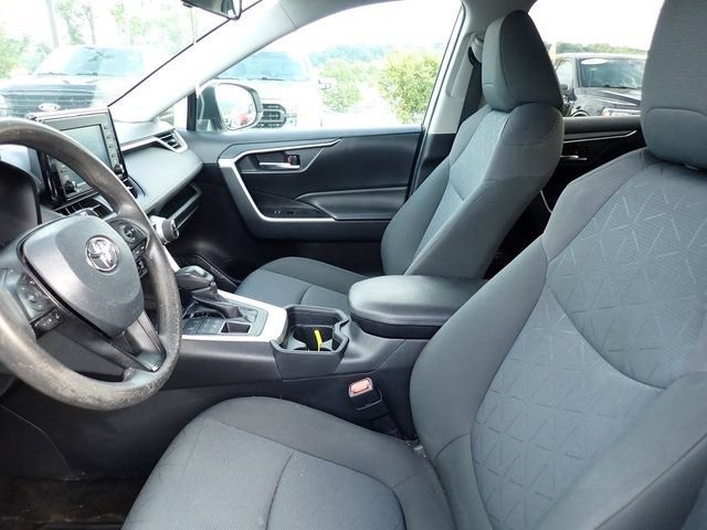 Used 2020 Toyota RAV4 XLE w/ Convenience Package AWD/4WD image 11