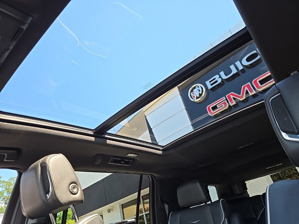 Used 2023 Cadillac Escalade ESV Premium Luxury AWD/4WD image 53