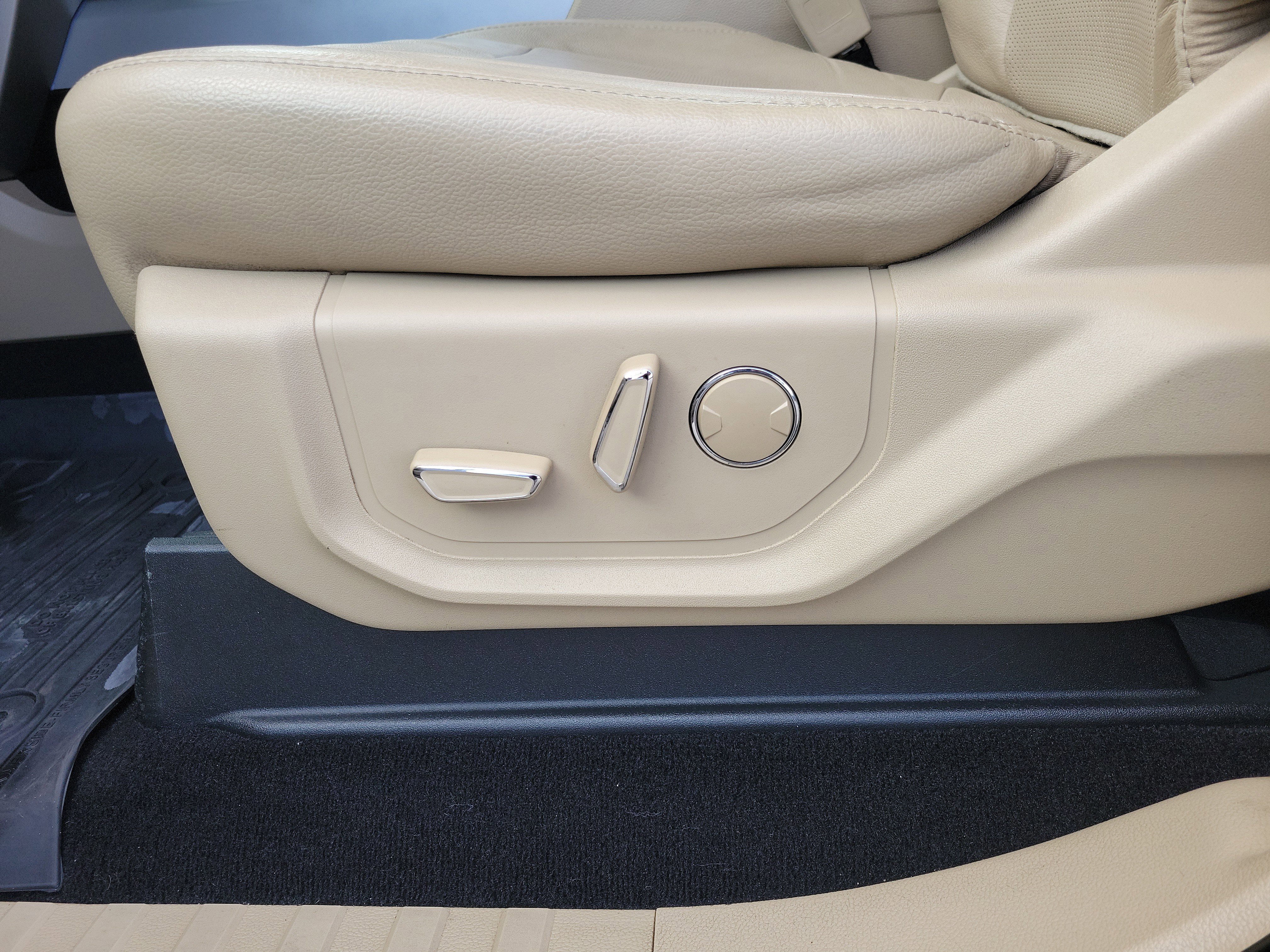 Used 2019 Ford F250 Lariat w/ Lariat Ultimate Package AWD/4WD image 18