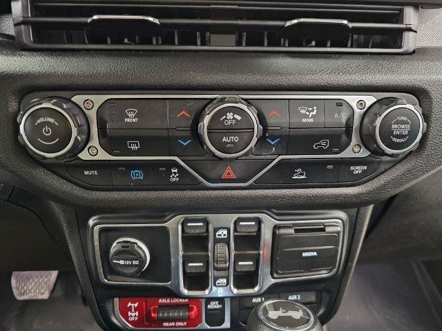 Used 2024 Jeep Wrangler Unlimited AWD/4WD image 28