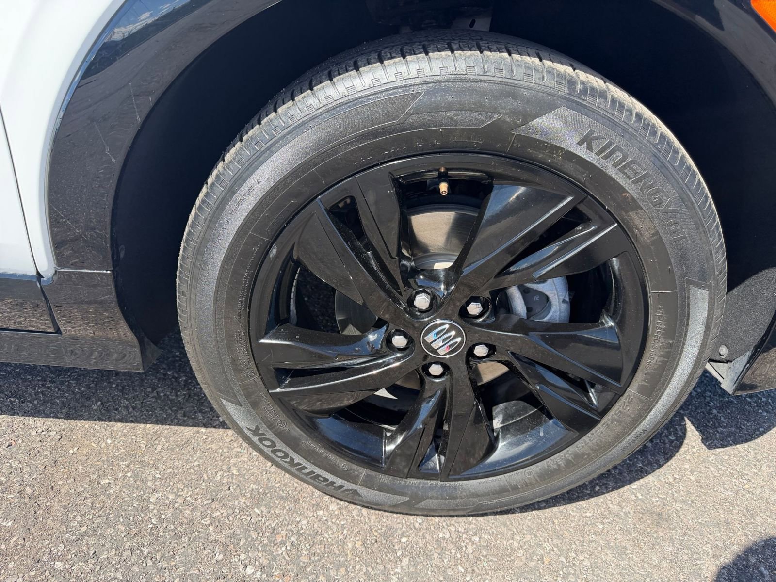 Used 2024 Buick Encore GX Sport Touring image 28