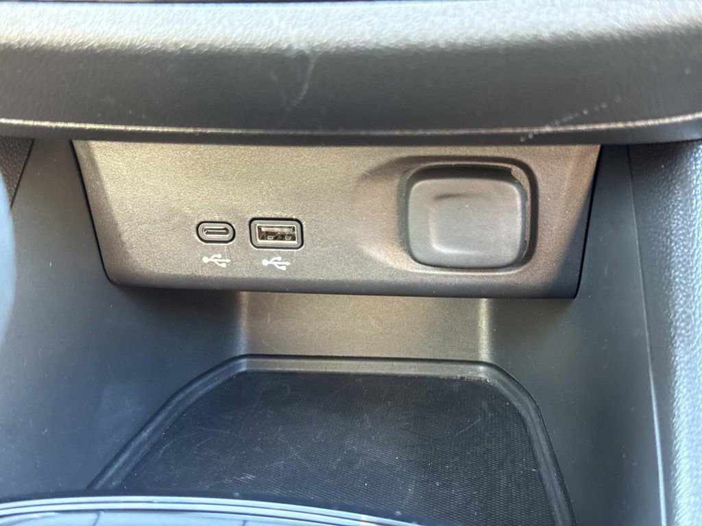 Used 2024 Buick Envista Sport Touring FWD image 7