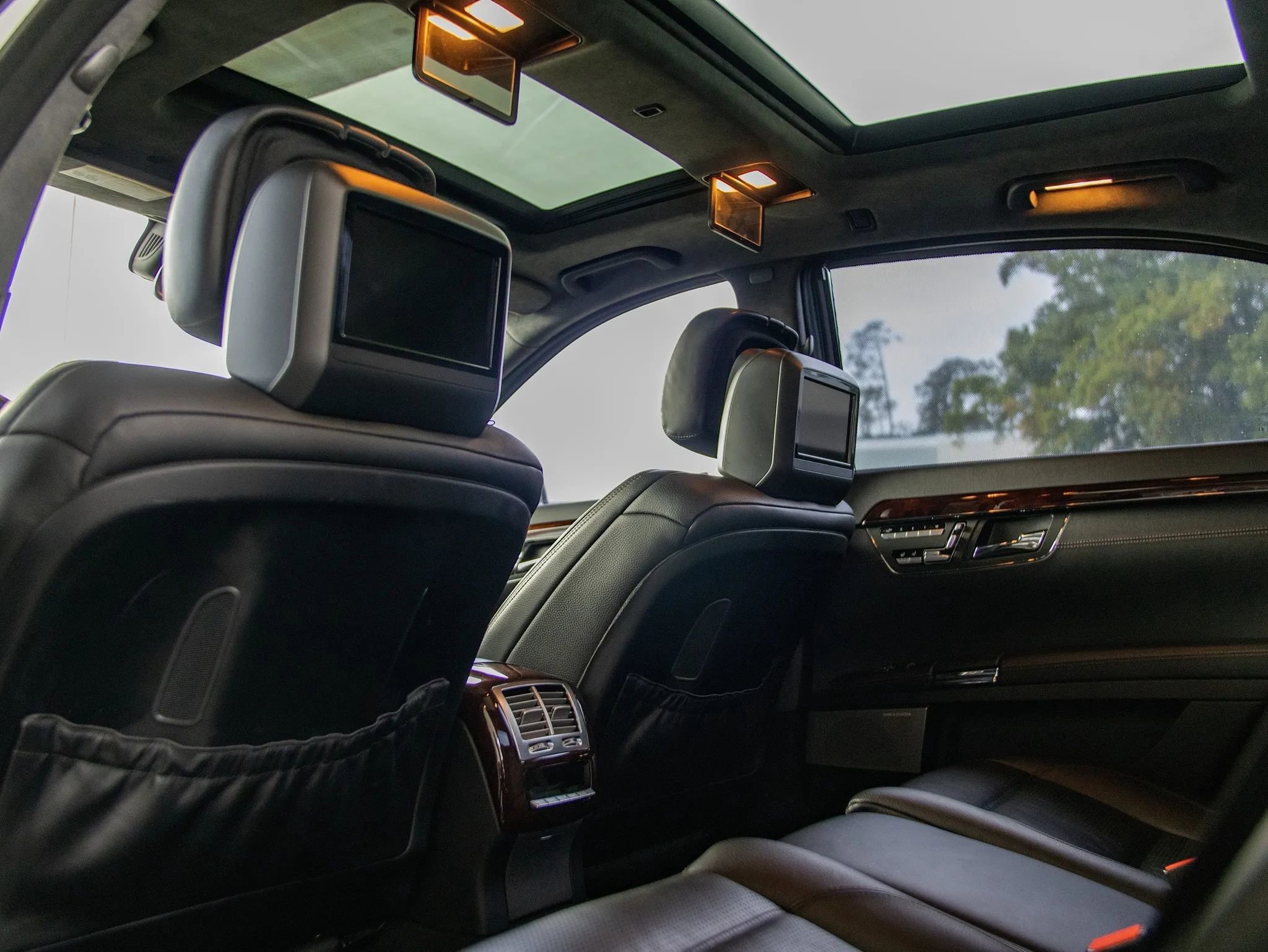 Used 2011 Mercedes-Benz S 63 AMG w/ AMG Performance Pkg image 35