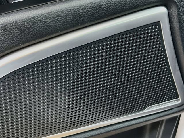 Certified 2024 Kia Telluride EX w/ EX Captain's Chair Package FWD image 19