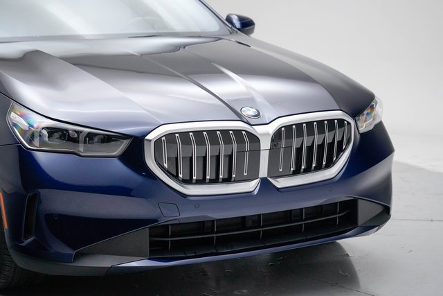 Used 2024 BMW 530i xDrive w/ Executive Package image 12