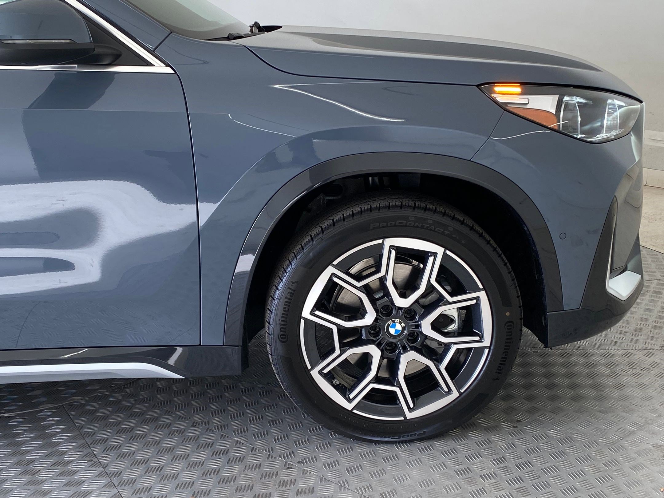 New 2026 BMW X1 xDrive28i w/ Convenience Package AWD/4WD image 11