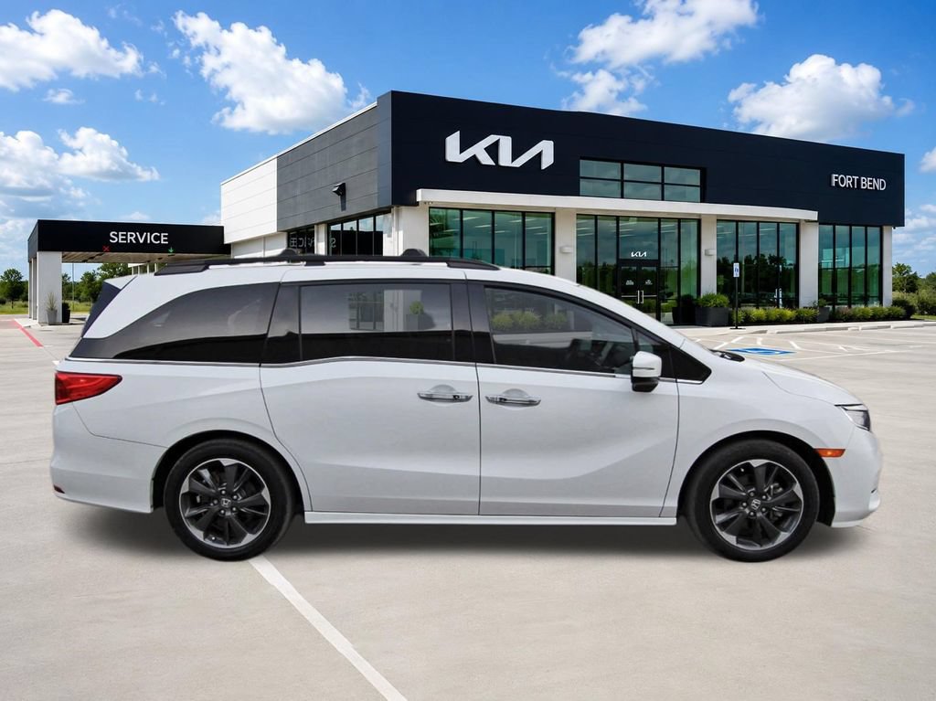 Used 2023 Honda Odyssey Elite image 4
