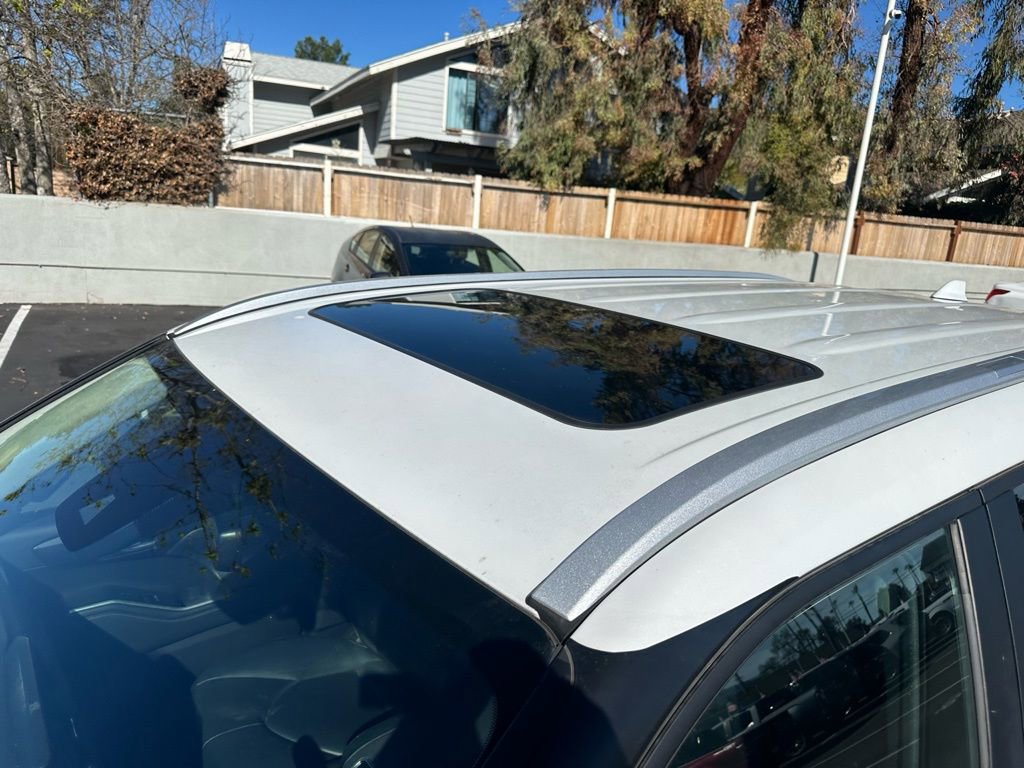 Used 2023 Toyota Highlander XLE image 8