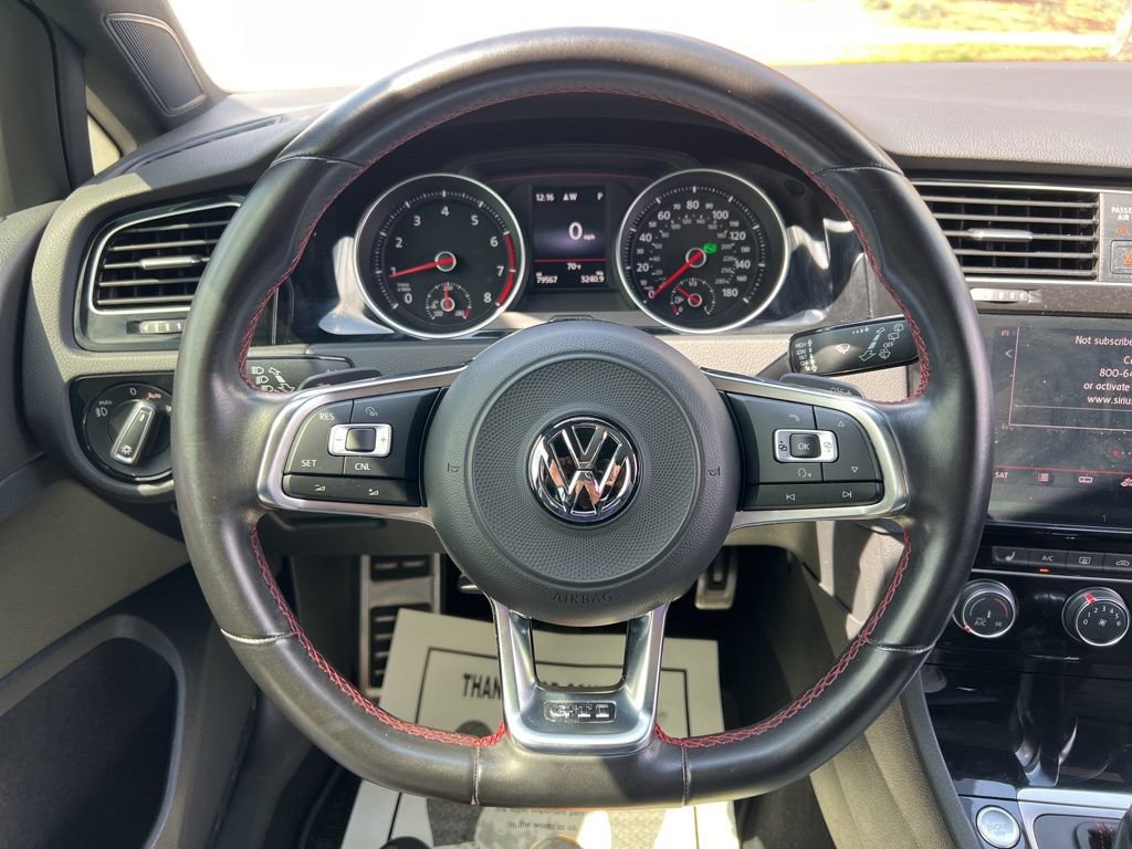 Used 2018 Volkswagen GTI SE image 15