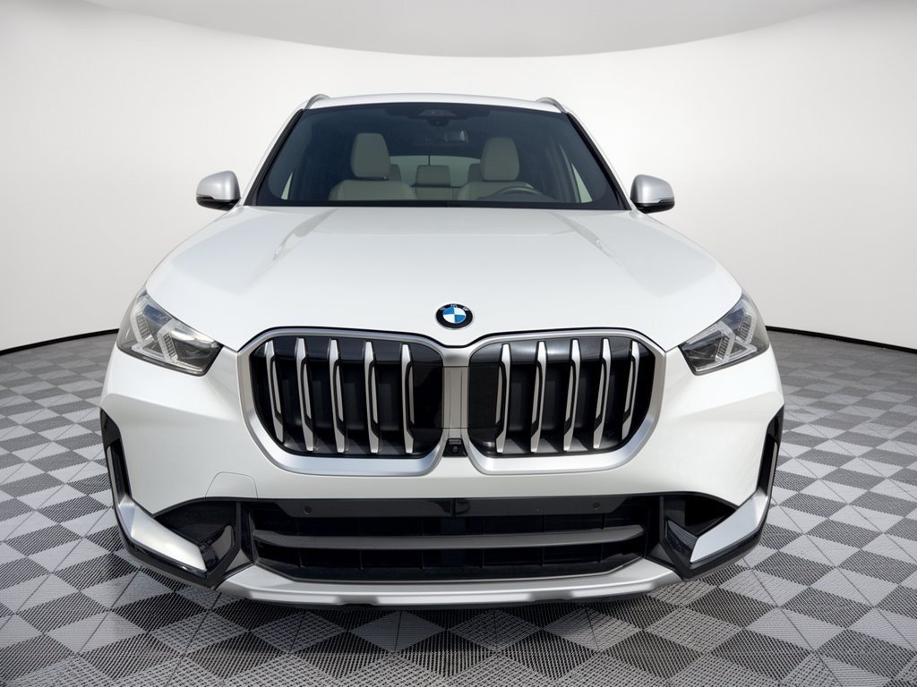 Used 2023 BMW X1 xDrive28i w/ Premium Package AWD/4WD image 6
