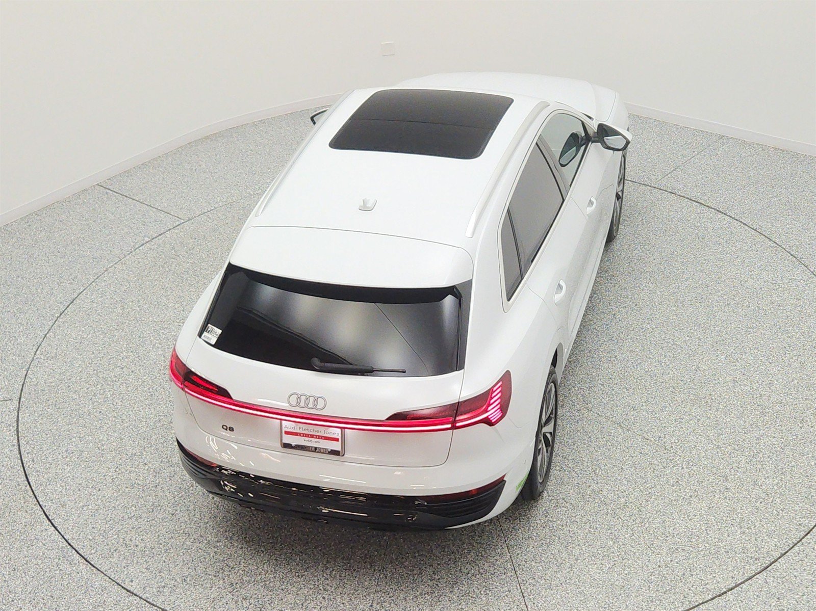 Used 2024 Audi Q8 e-tron Premium Plus w/ Premium Plus Package AWD/4WD image 14