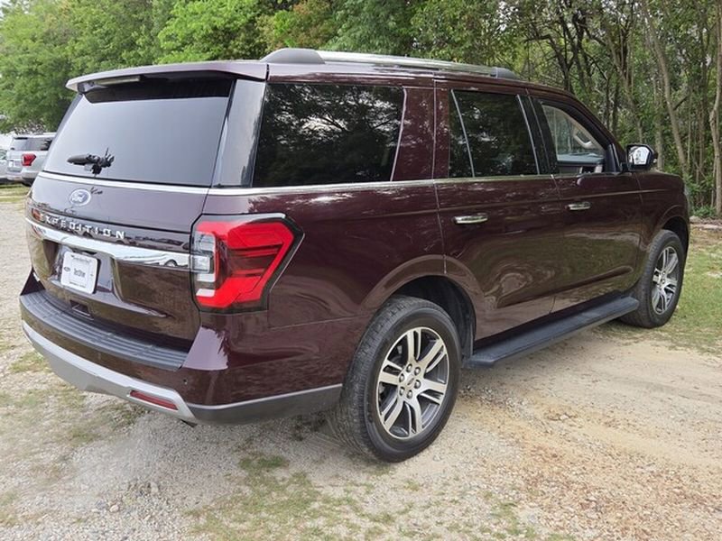 Used 2024 Ford Expedition Limited image 14