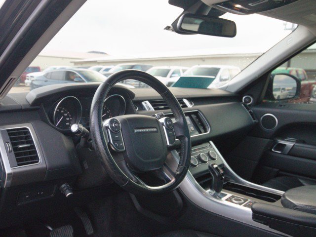 Used 2016 Land Rover Range Rover Sport SE image 16