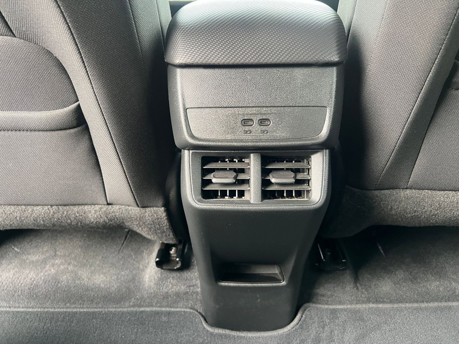 Used 2025 Chevrolet Equinox LT AWD/4WD image 24